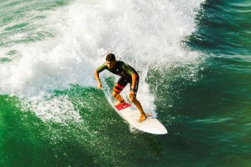 九游APP-爵士冰冷铁桶阵中，伦纳德灼热刀锋劈开生路