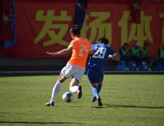 九游娱乐官方网站-捷克女足球员展现技艺勇夺冠军