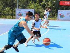 九游娱乐app下载-篮球赛场厮杀：众将砥砺前行决胜关头