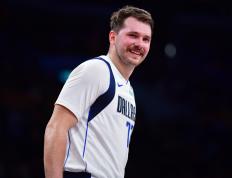 九游游戏-独行侠大胜尼克斯，东契奇发挥出色