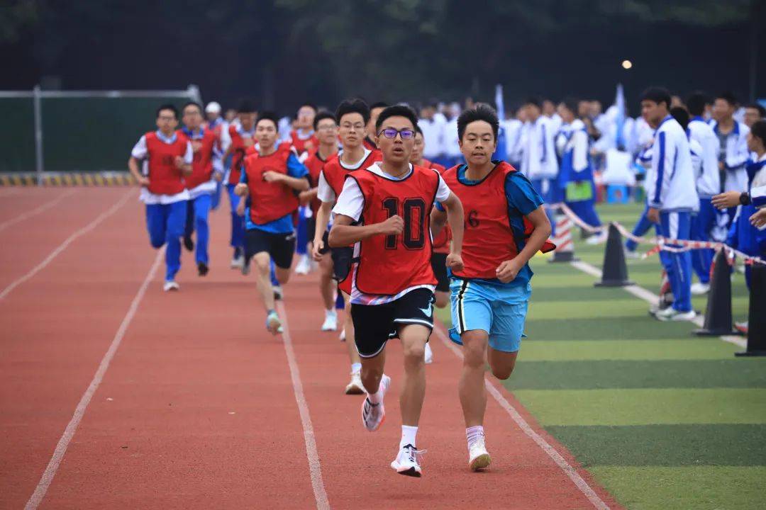 九游娱乐官方-联赛进程激烈，百米冲刺精彩纷呈的简单介绍
