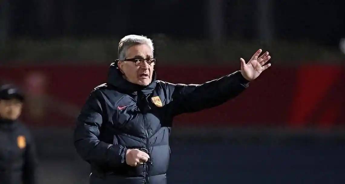 九游娱乐首页-瓦朗谢主帅新赛季战术调整，力争稳定表现的简单介绍