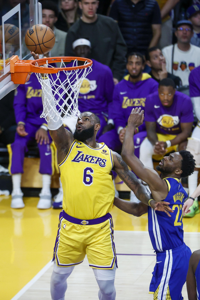 九游官网-湖人逆袭晋级西部决赛,为自己正名