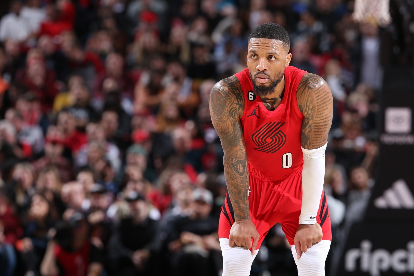 9you娱乐-包含雷霆翻盘四川队,利拉德状态火热的词条